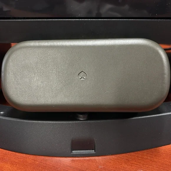 Kate Spade Bright Green Glasses Case - Picture 4 of 5